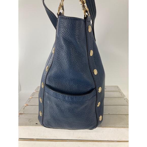 MICHAEL KORS, LARGE NAVY PEBBLED LEATHER SHOULDER BAG (ASIS) - Picture 2 of 16